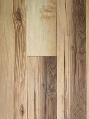 09ac67a356f341ffb750f918ce6892df.jpg Piso Vinílico SPC Click Pino Odense SP012 4mm