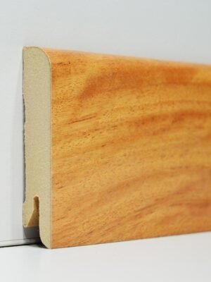 1ae646177b254998b02dfdafbda40a90.jpg Varilla Zócalo Enchapado de Madera Cedro 15mm x 70mm x 2400mm