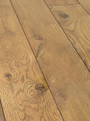 1c8f22374740496193d63f7cb3c94ff7.jpg Piso Flotante Melamínico Roble Cavallo D2431 AC4 10mm