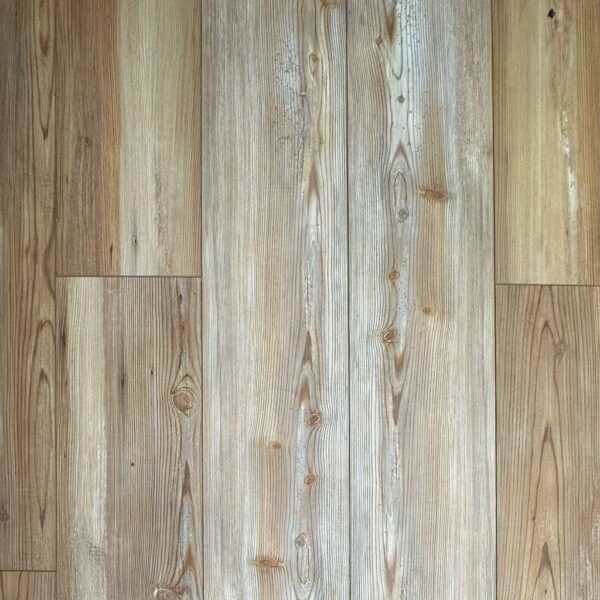 1d090db6040e4de1a6c3dcc52a38c99b.jpg Piso Vinílico SPC Click Pino Visby SP009 4mm