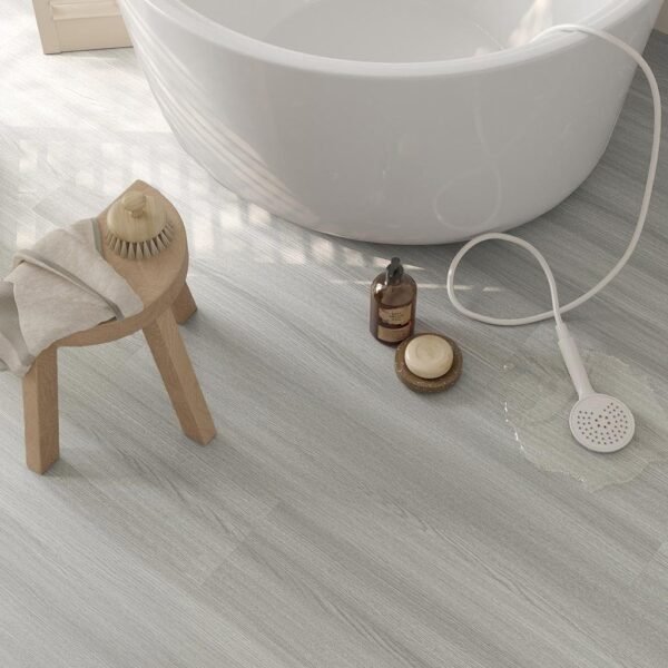 2fe4a337c5ff44938680575a11dc5292.jpg Piso Vinílico SPC Click Roble Kurk 5mm con manta