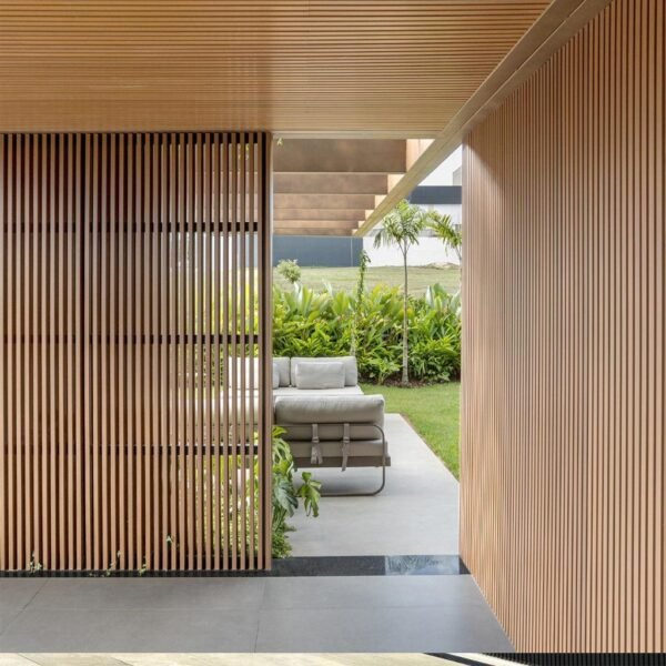 66ffed954cf141ca8452c698a947bd26.jpg Wall Panel Exterior Co-Extruded G04 Teak stretch x 2 unidades