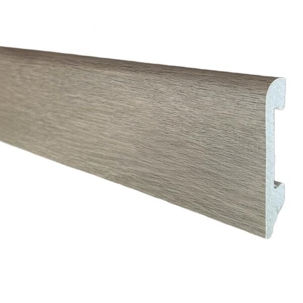88be134297ab40a0960a1f9056b71d67.jpg Varilla Zócalo Resistente al Agua Top Round Gris Horizonte 14mm x 75mm x 2400mm